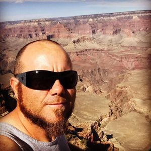 Meet your Posher, Dustin